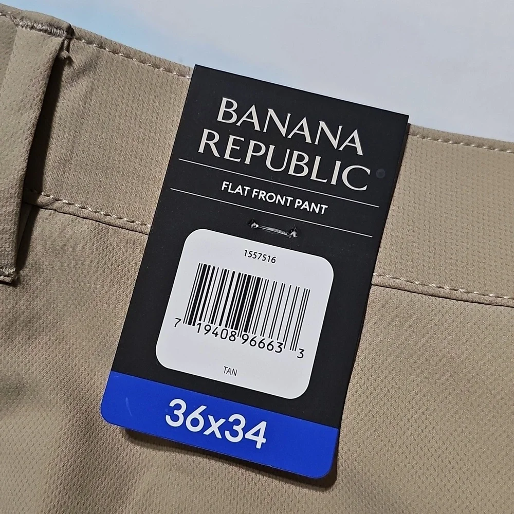 Banana Republic Men's Flat Front Khaki Chinos Size 36x34 New